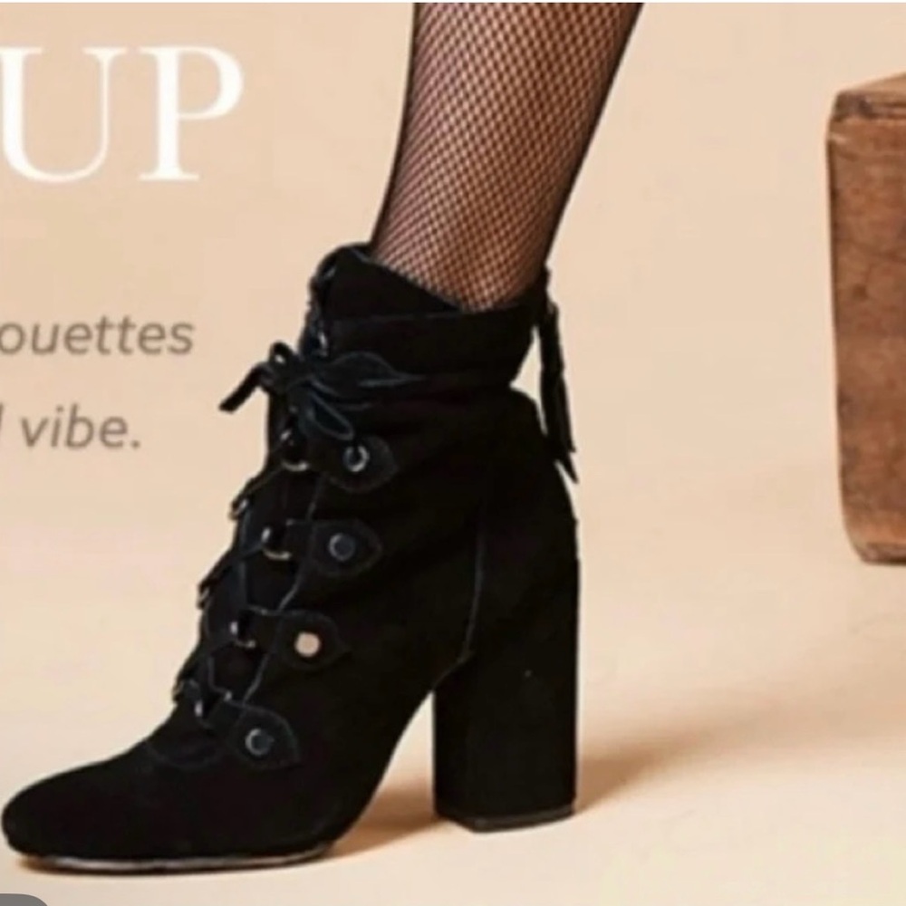 Splendid Rosa Women's LaceUp Zip Ankle
Suede Block Heel Black Booties Sz 11